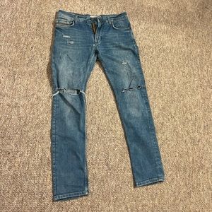 Zara Man Distressed Jeans
